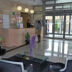 aparthotel-encasa.besthotelstoledo.com/